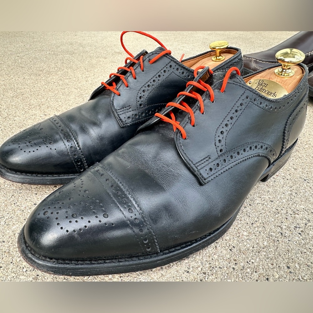 Allen Edmonds size 10 in the Sanford style. Captoe oxford in VGUC!